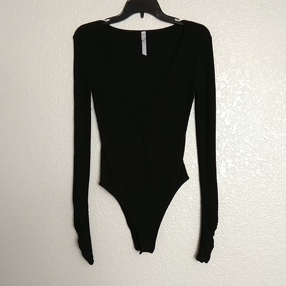 Free people cozy up with me long sleeve ribbed bodysuit sz M - Picture 2 of 8